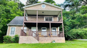 Entire house just for you!! Close to the Corvette.
